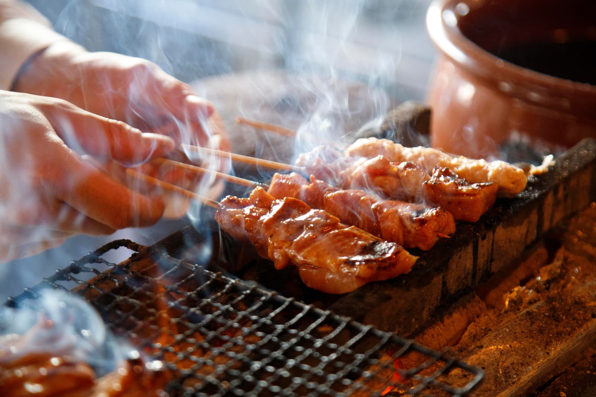 Das Rezept für authentische Hühnchen-Yakitori-Spieße